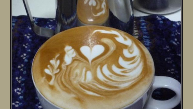 Arte del café con leche: corazon Arte del café con leche: corazon